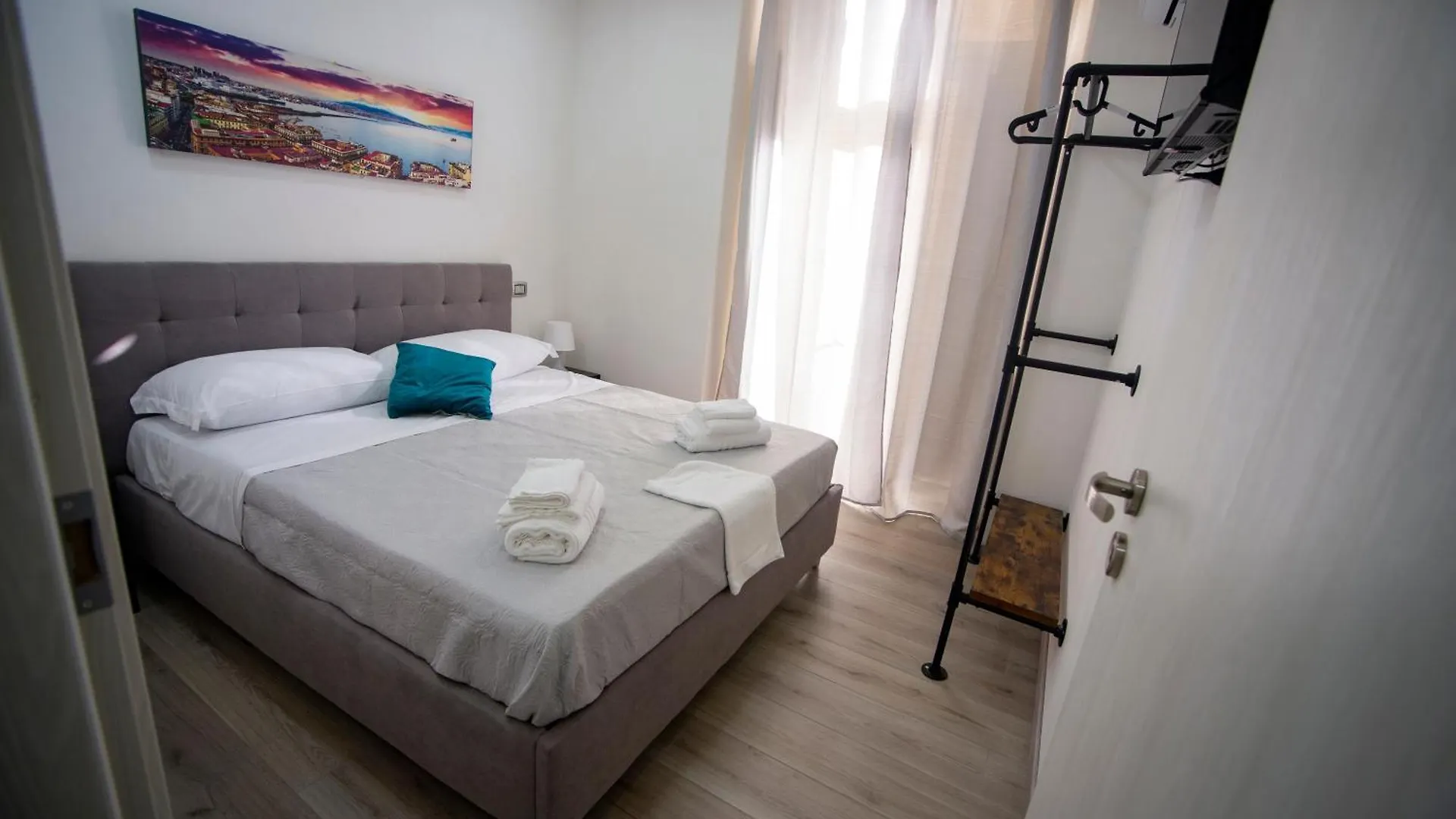 Na City Rooms Napoli 0*,